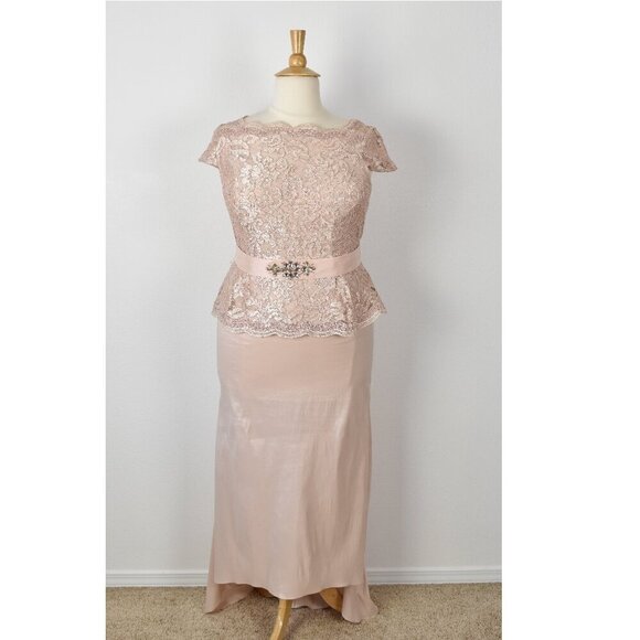 Ignite Evenings Dresses & Skirts - Ignite Evenings Cap Sleeve Sequin Lace Mock Two Piece Dress - 18